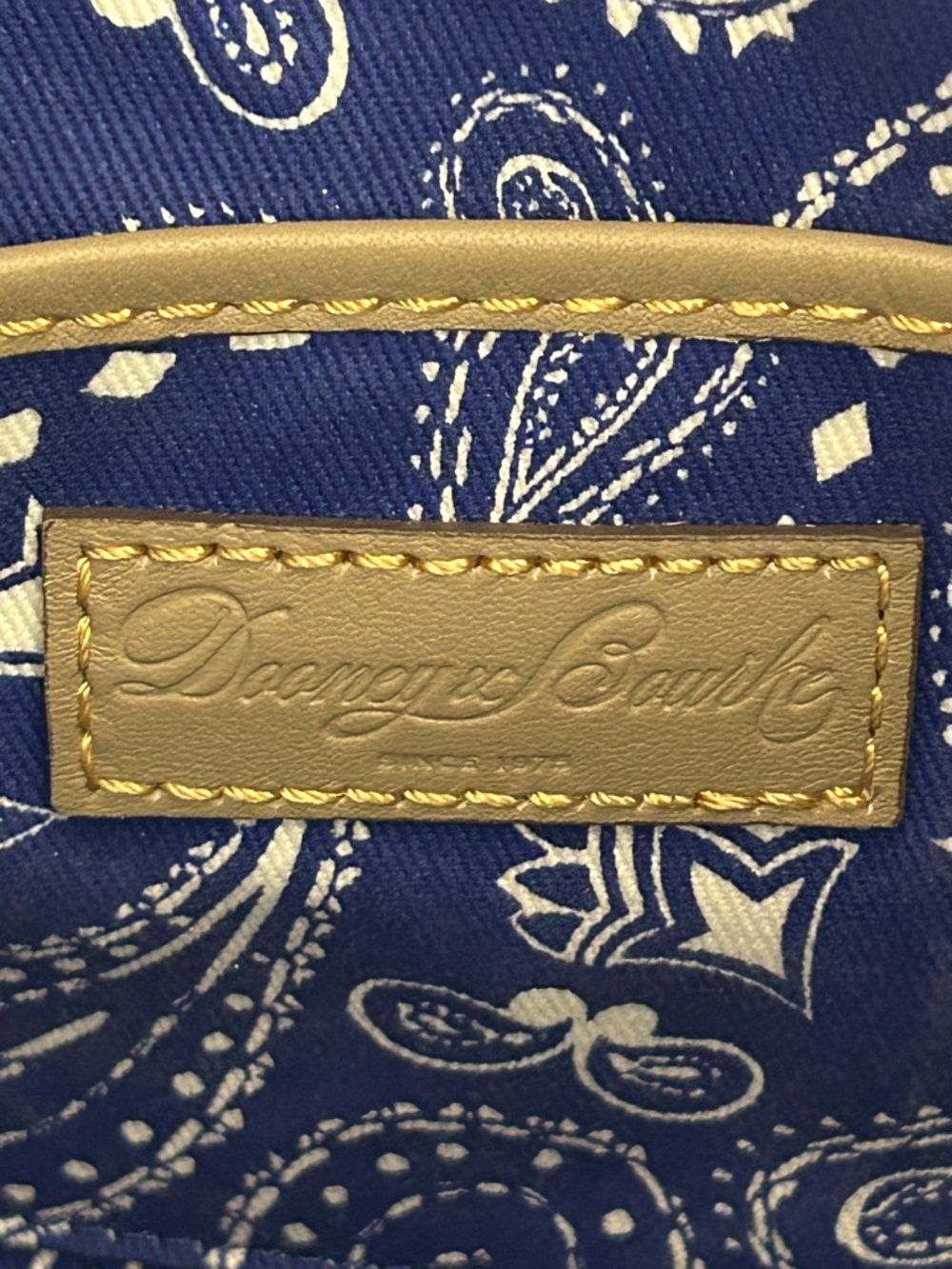 NWOT Dooney & Bourke Western Horseshoe Large Florentine Hobo Bag Taupe - Picture 11 of 11